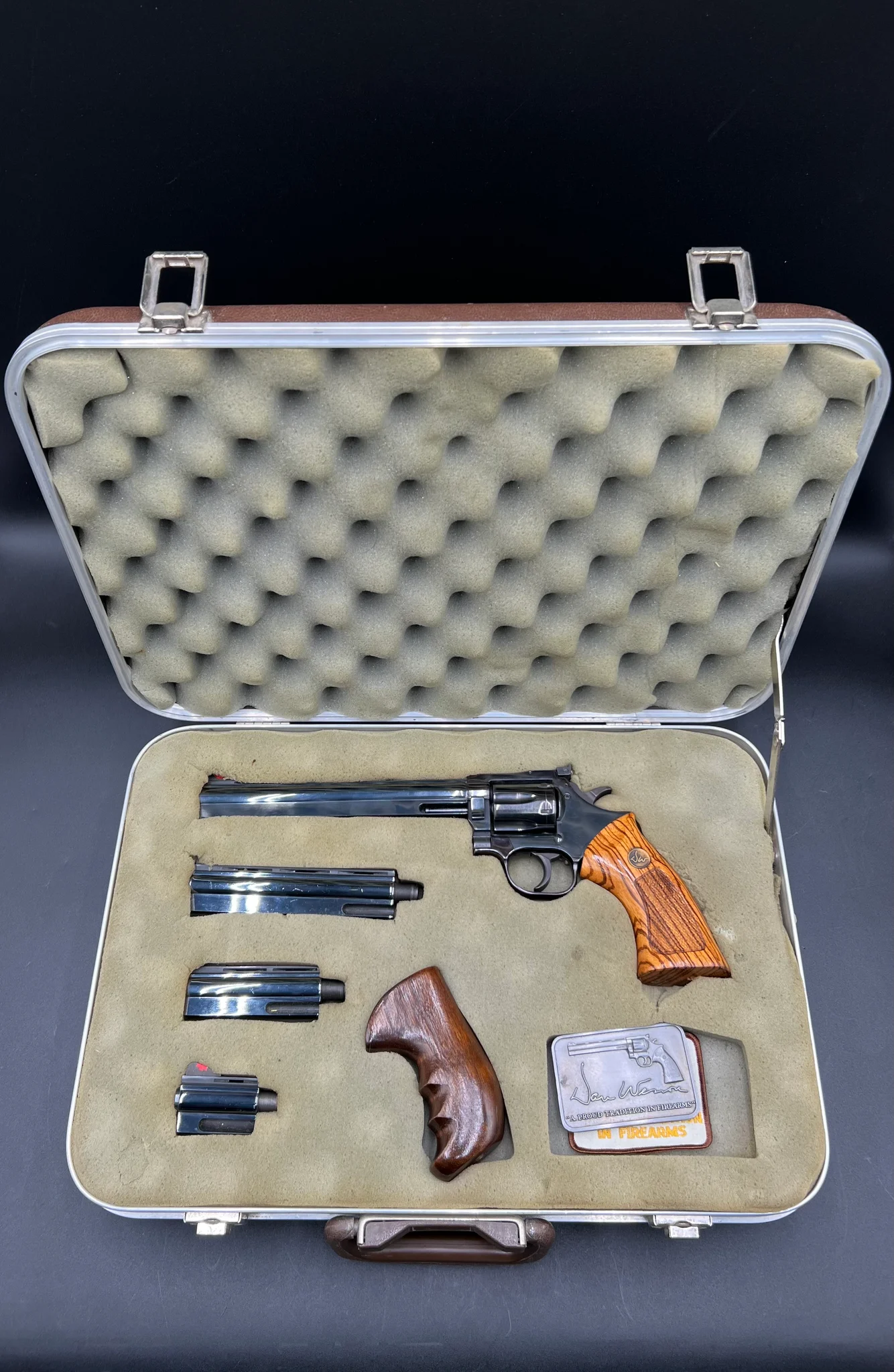 DAN WESSON FIREARMS 15-2VH (Used)