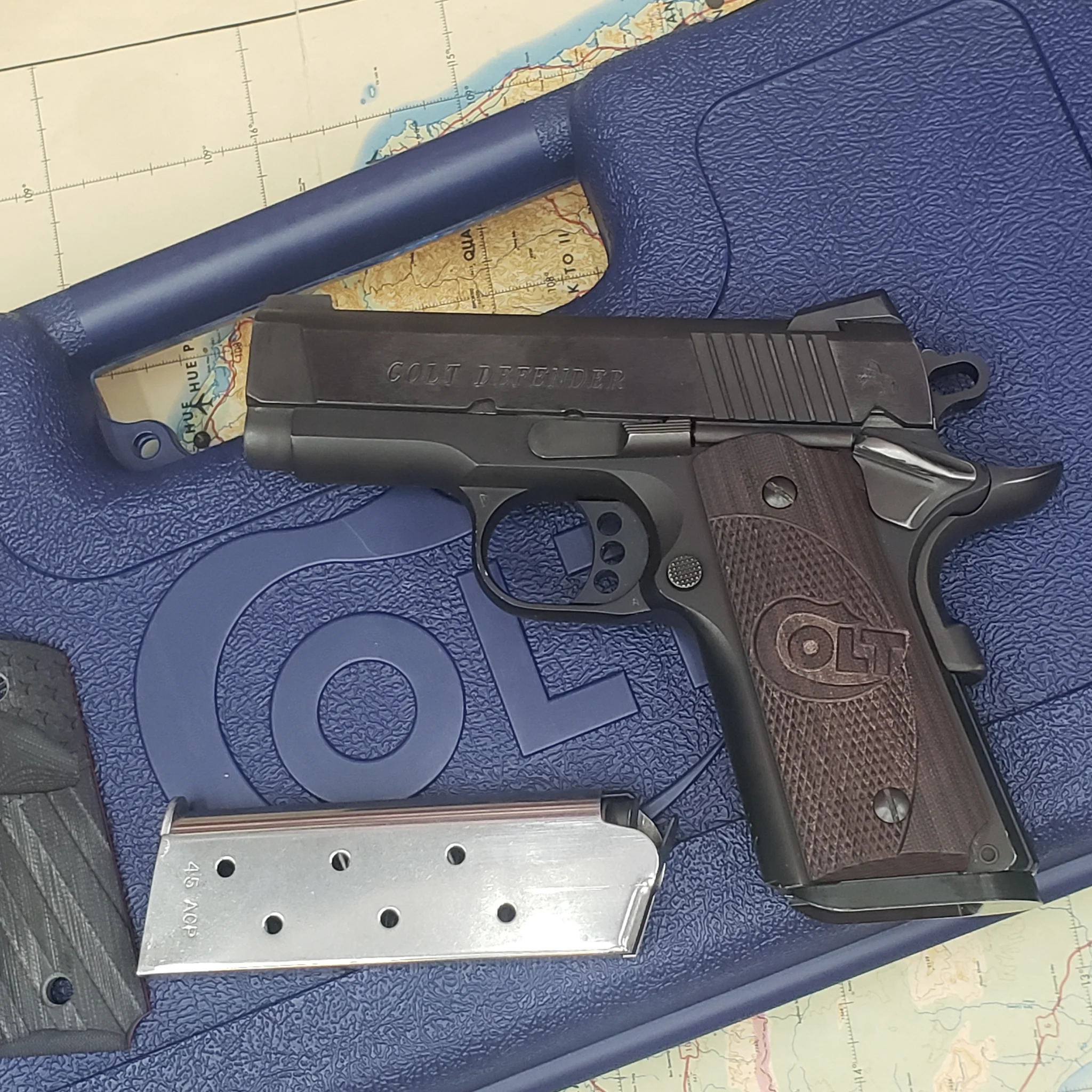 COLT DEFENDER (Used)
