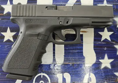 GLOCK Glock 19 9mm Semi Auto Pistol, Black 4.02" (Used)