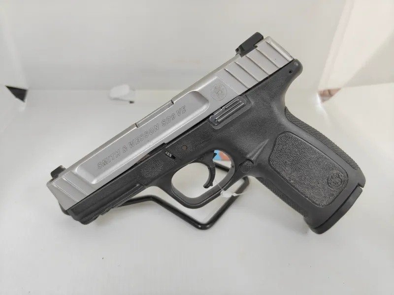 SMITH & WESSON SD9 VE (Used)