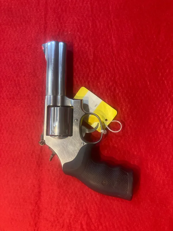 SMITH & WESSON 686-6 (Used)