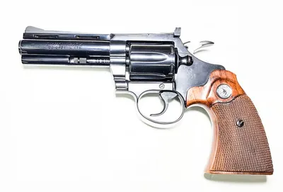 COLT **COLECTORS LOOK** BEAUTIFUL 1968  COLT DIAMONDBACK REVOLVER CHAMBERED IN .38 SPL (Used)