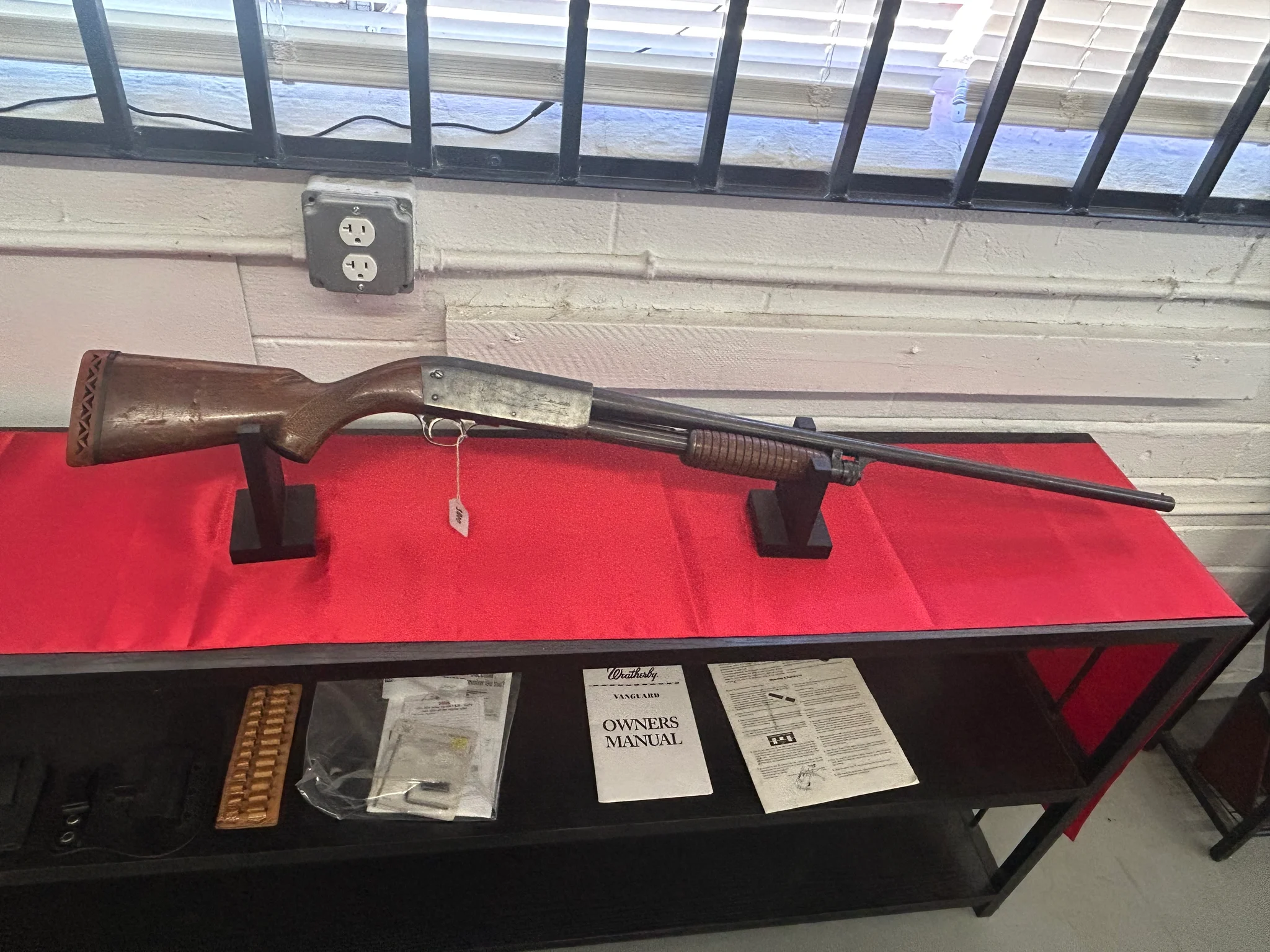 ITHACA GUN COMPANY Model 37 (Used)
