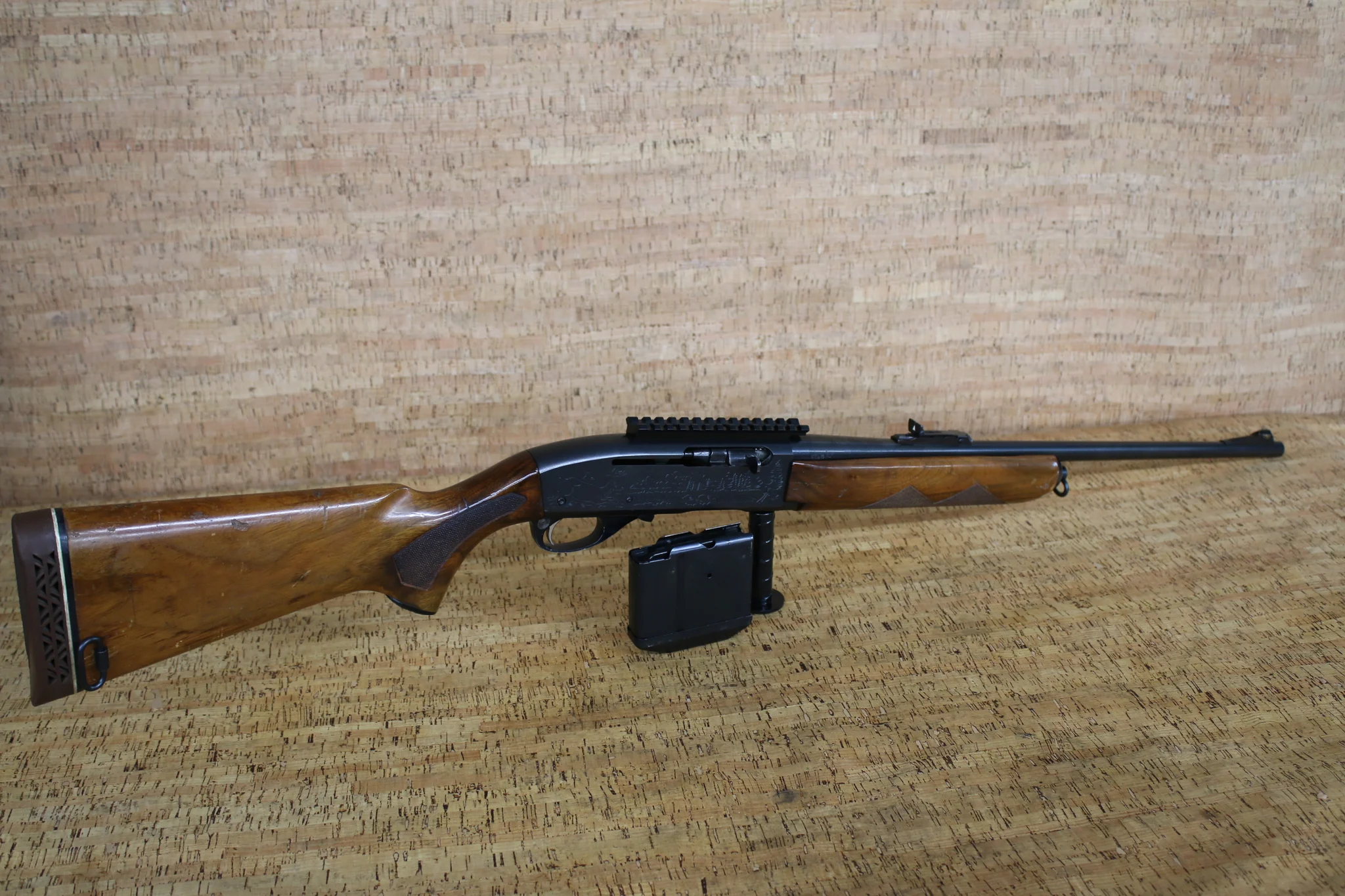 REMINGTON vintage 1962 742 woodmaster deluxe 30-06 engraved walnut semi auto (Used)