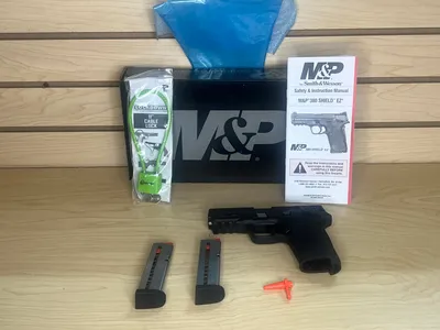 SMITH & WESSON SHIELD EZ 380 (Used)