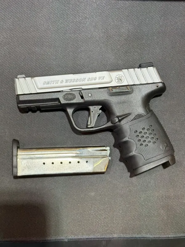 SMITH & WESSON SD9 VE (Used)