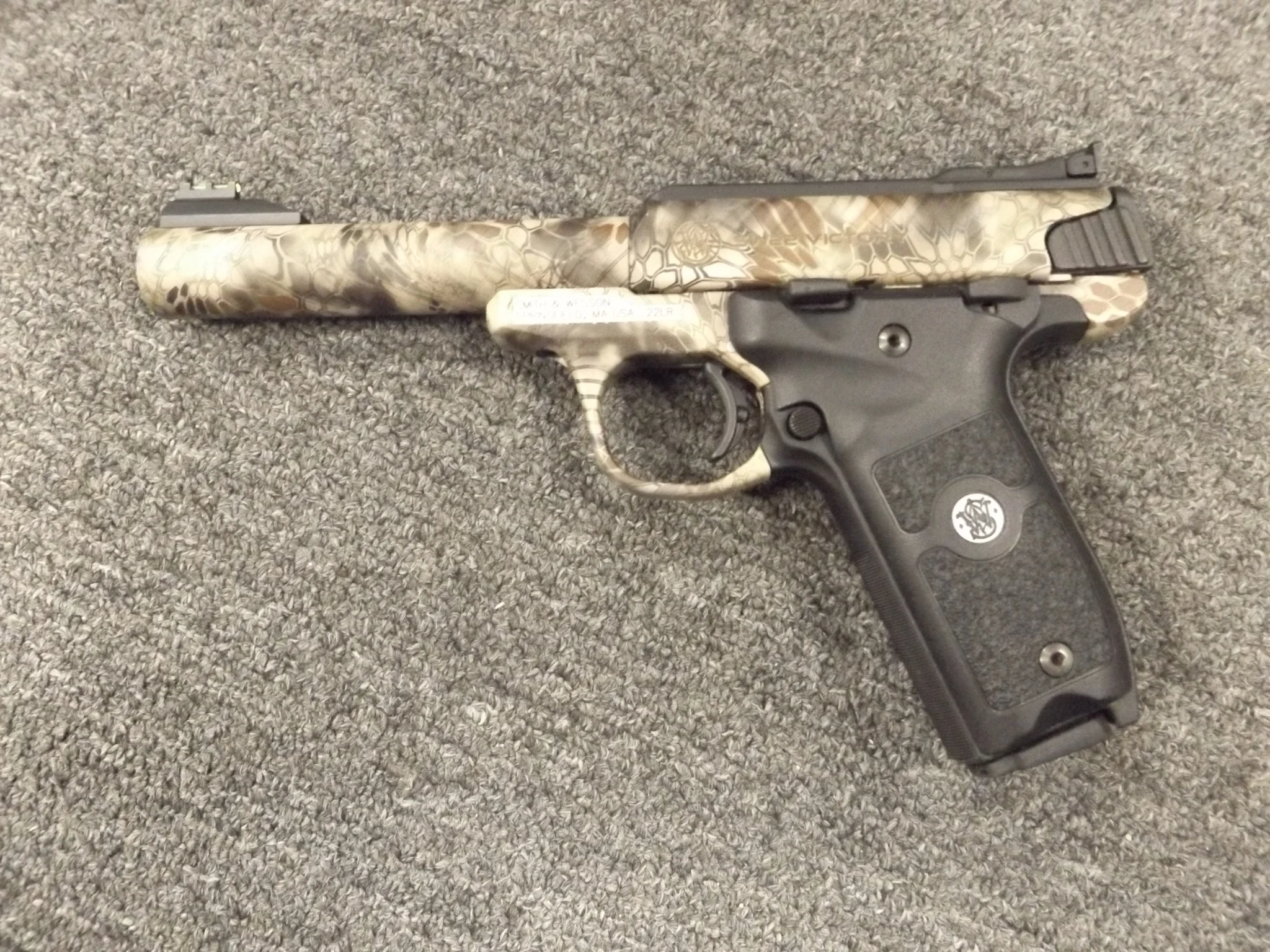 SMITH & WESSON SW22 VICTORY KRYPTEK (Used)