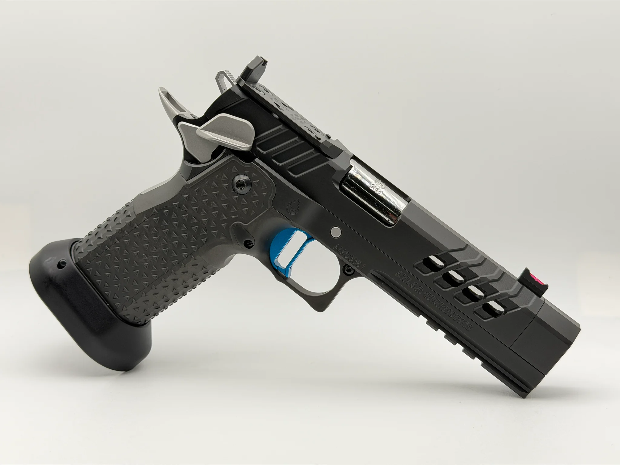 ATLAS GUNWORKS ARTEMIS RDS V3 Perfect Zero(TM) TWO-TONE Flat Medium Blue Trigger, Regular Magwell (Used)