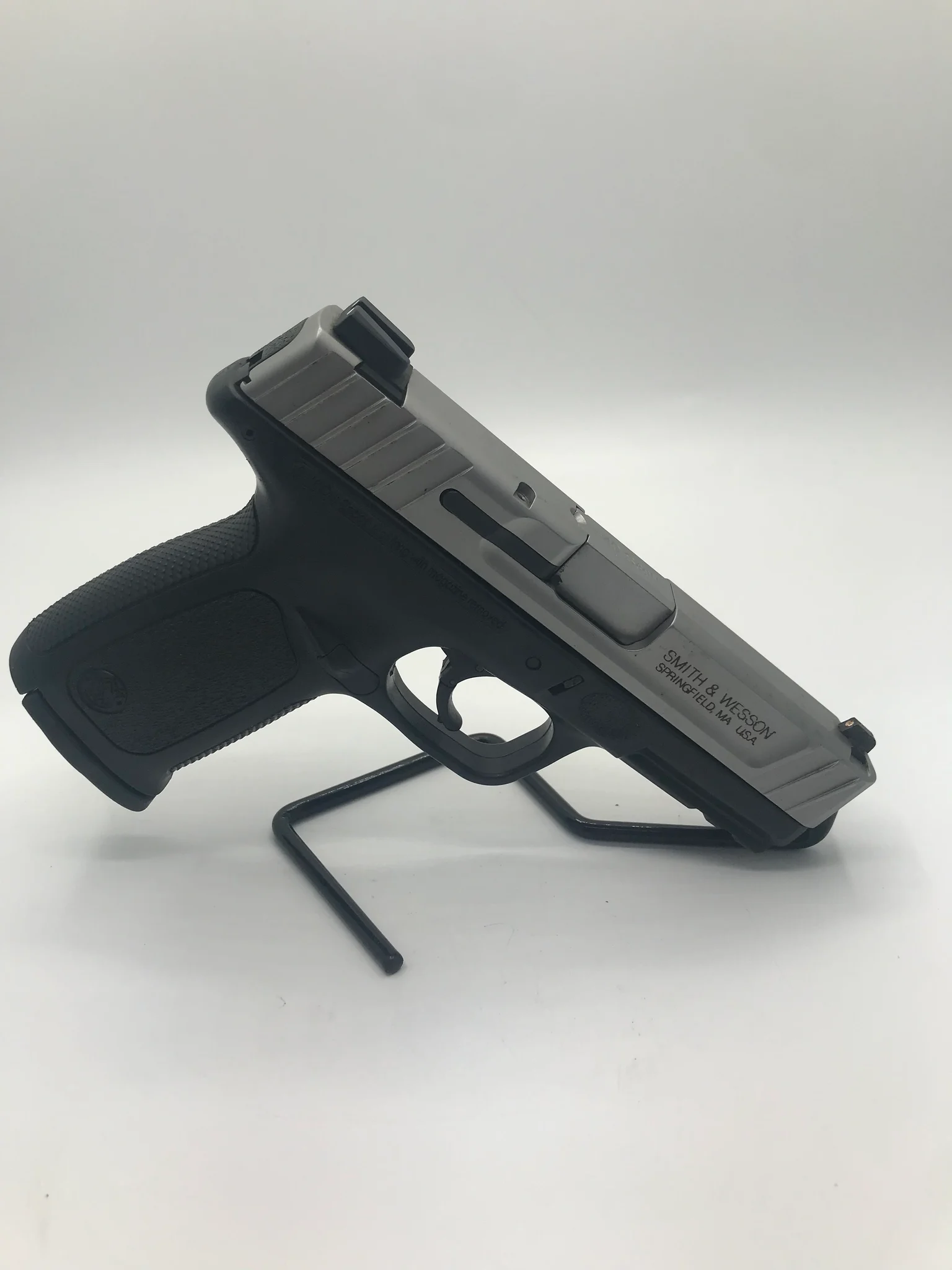 SMITH & WESSON SD40 VE (Used)