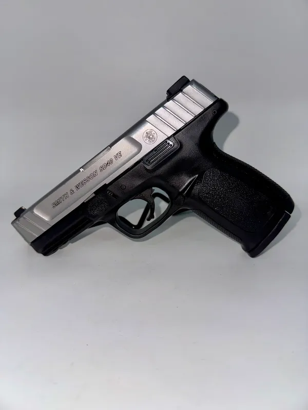 SMITH & WESSON SD40 VE (Used)