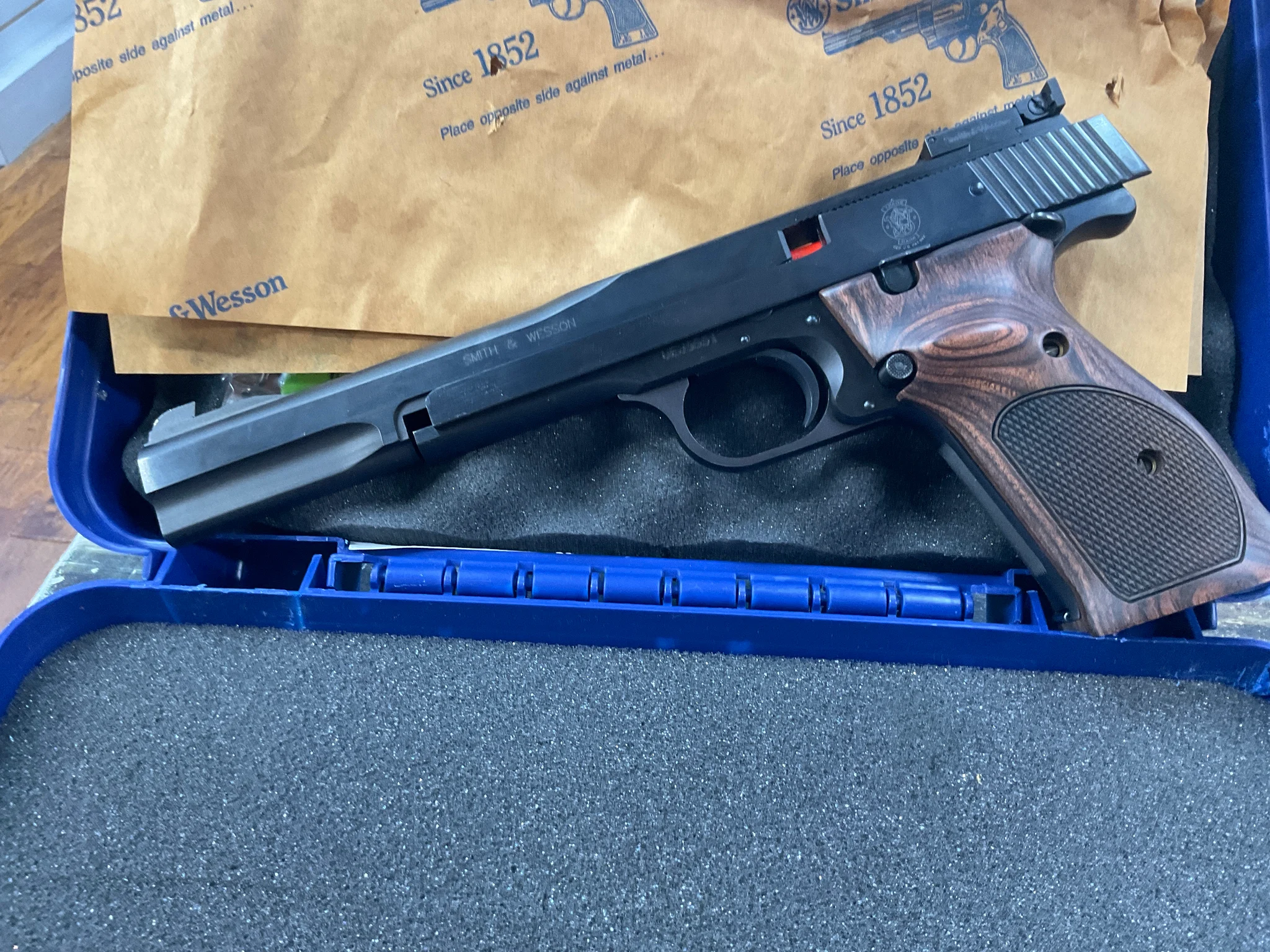 SMITH & WESSON 41 (Used)