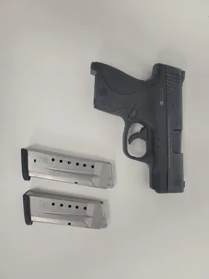 SMITH & WESSON M&P9 SHIELD (Used)