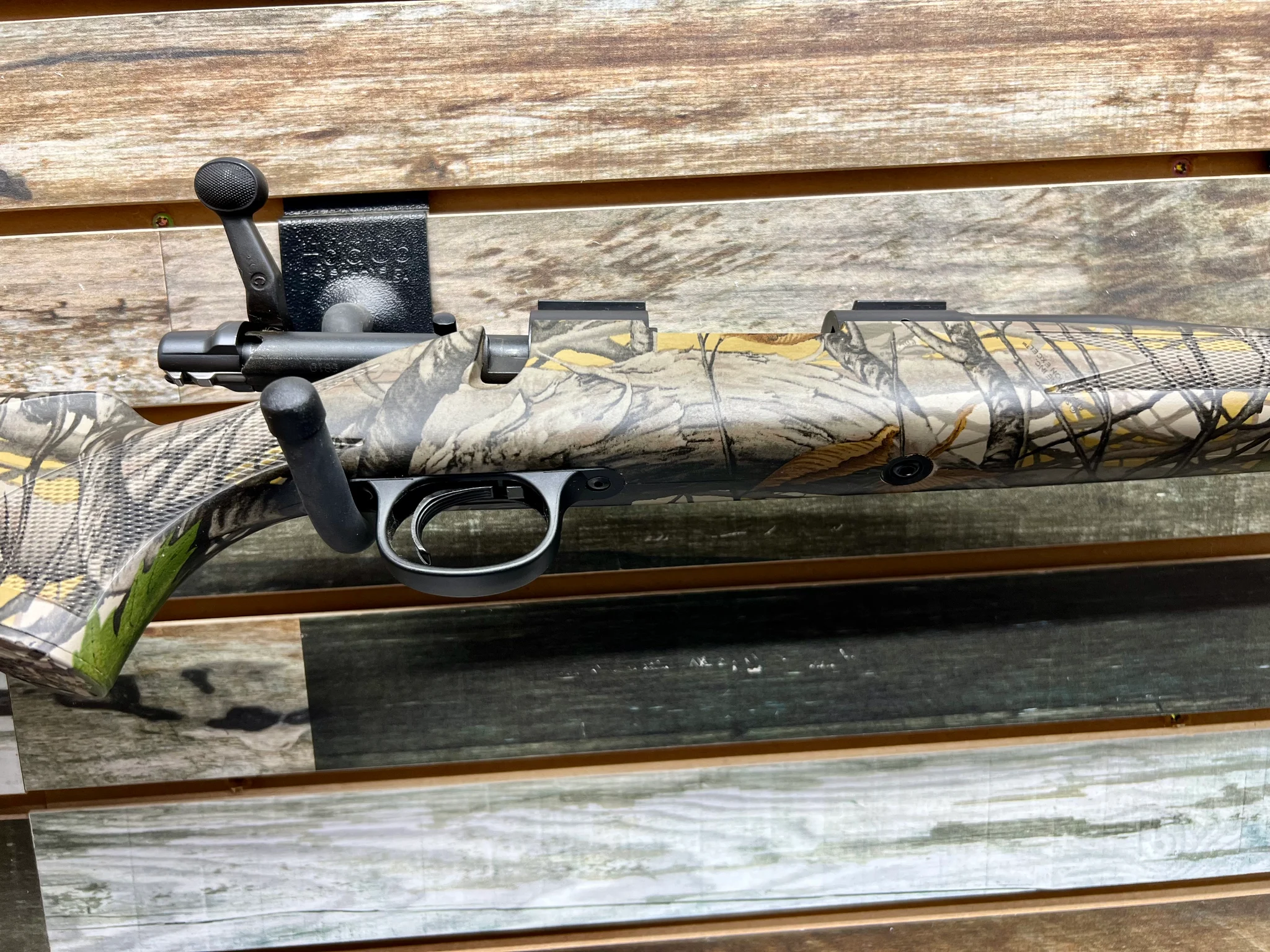 REMINGTON 700 CUSTOM (Used)