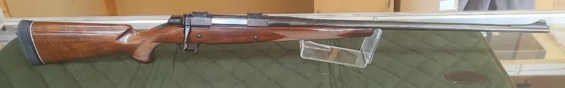 BROWNING A-BOLT MEDALLION (Used)