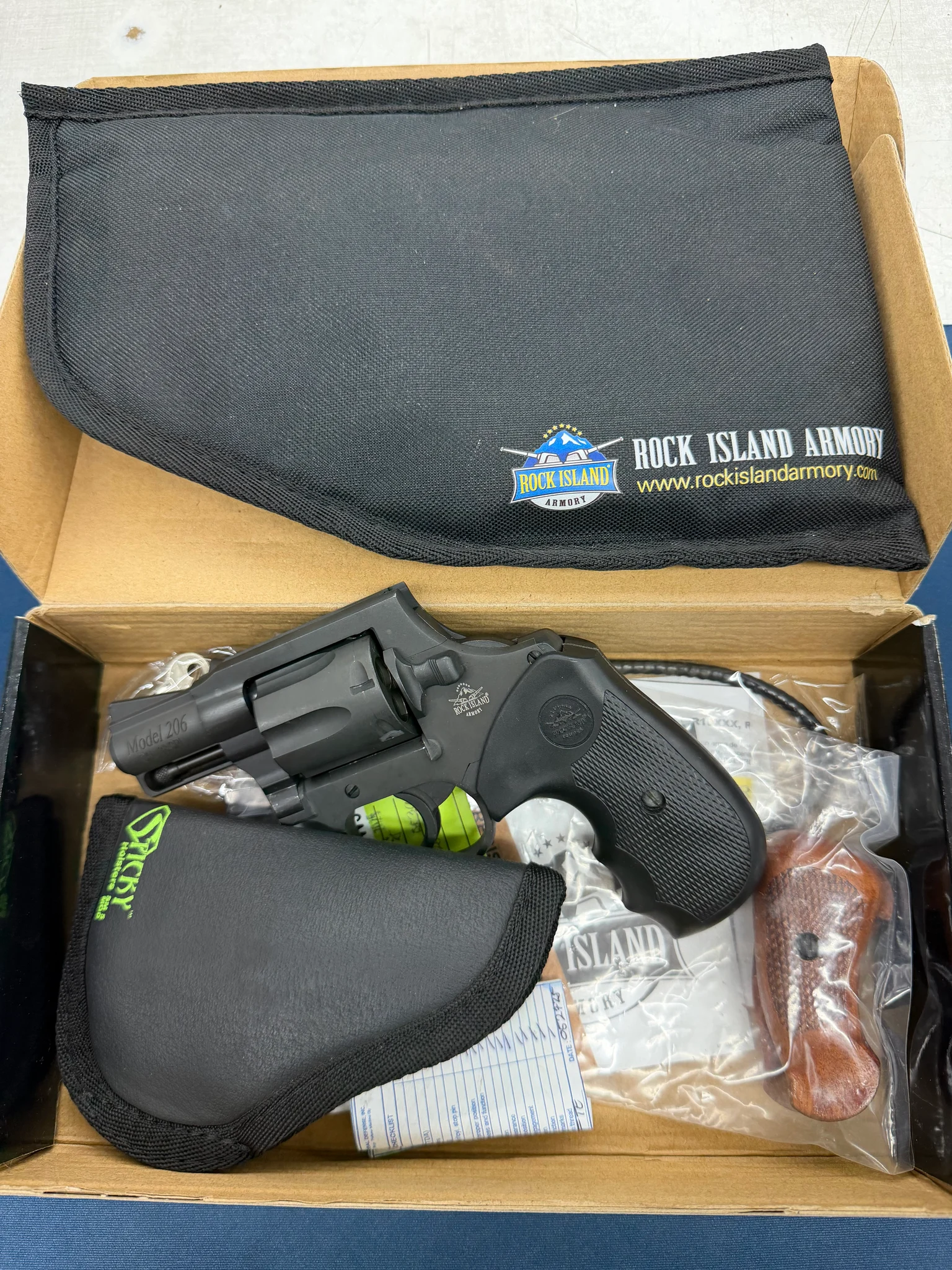 ARMSCOR 206 (Used)