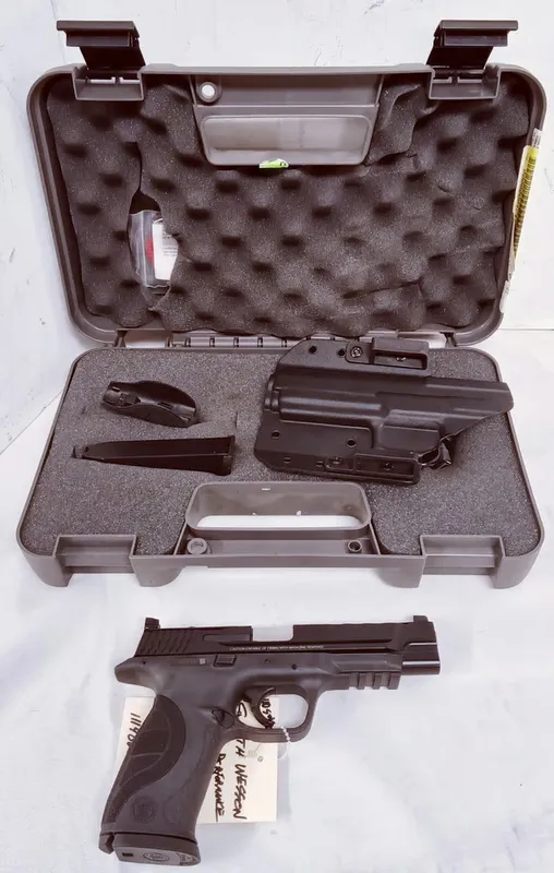 SMITH & WESSON 40L (Used)