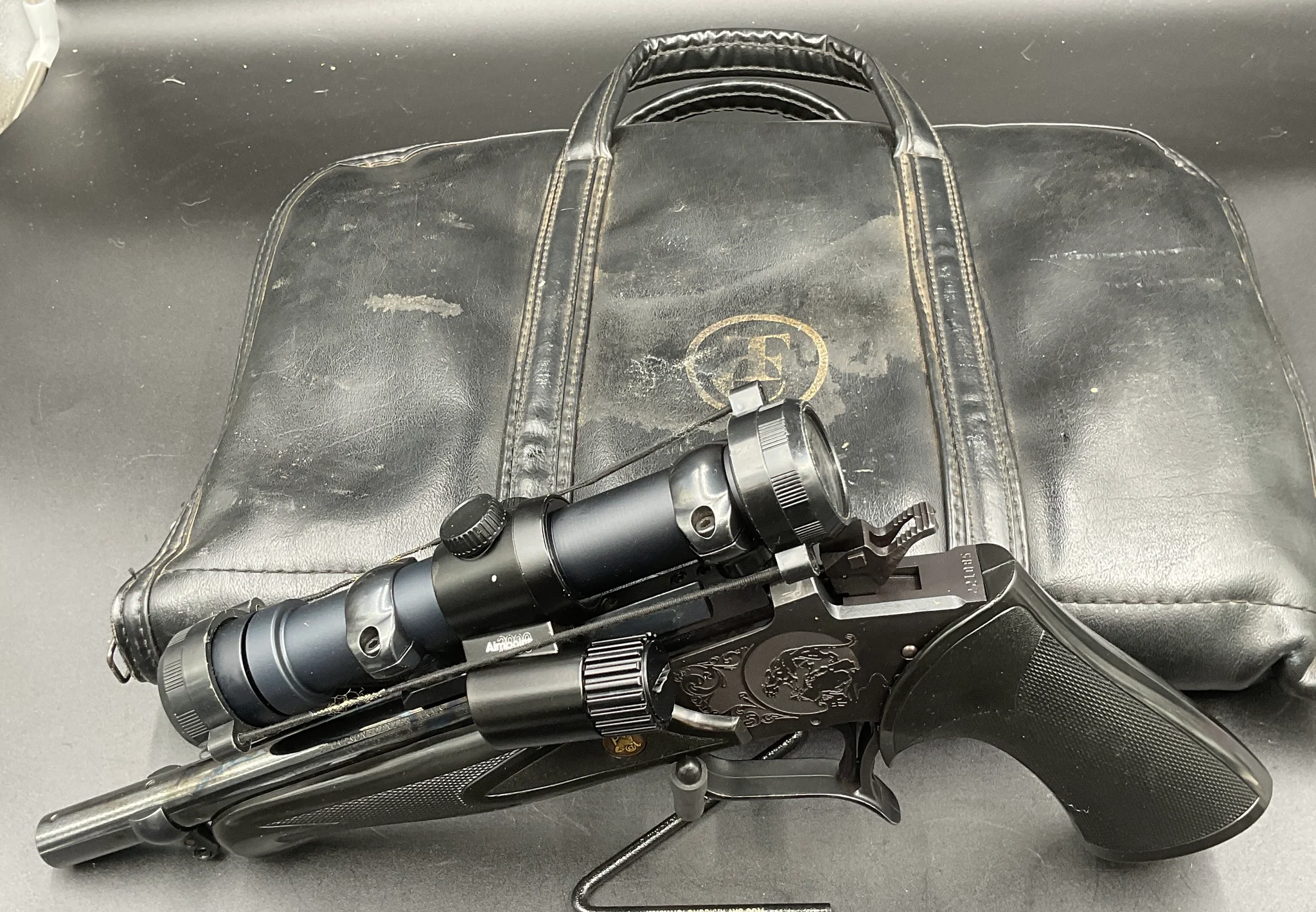THOMPSON/CENTER ARMS contender (Used)