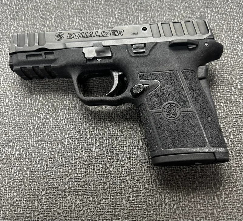 SMITH & WESSON EQUILIZER (Used)