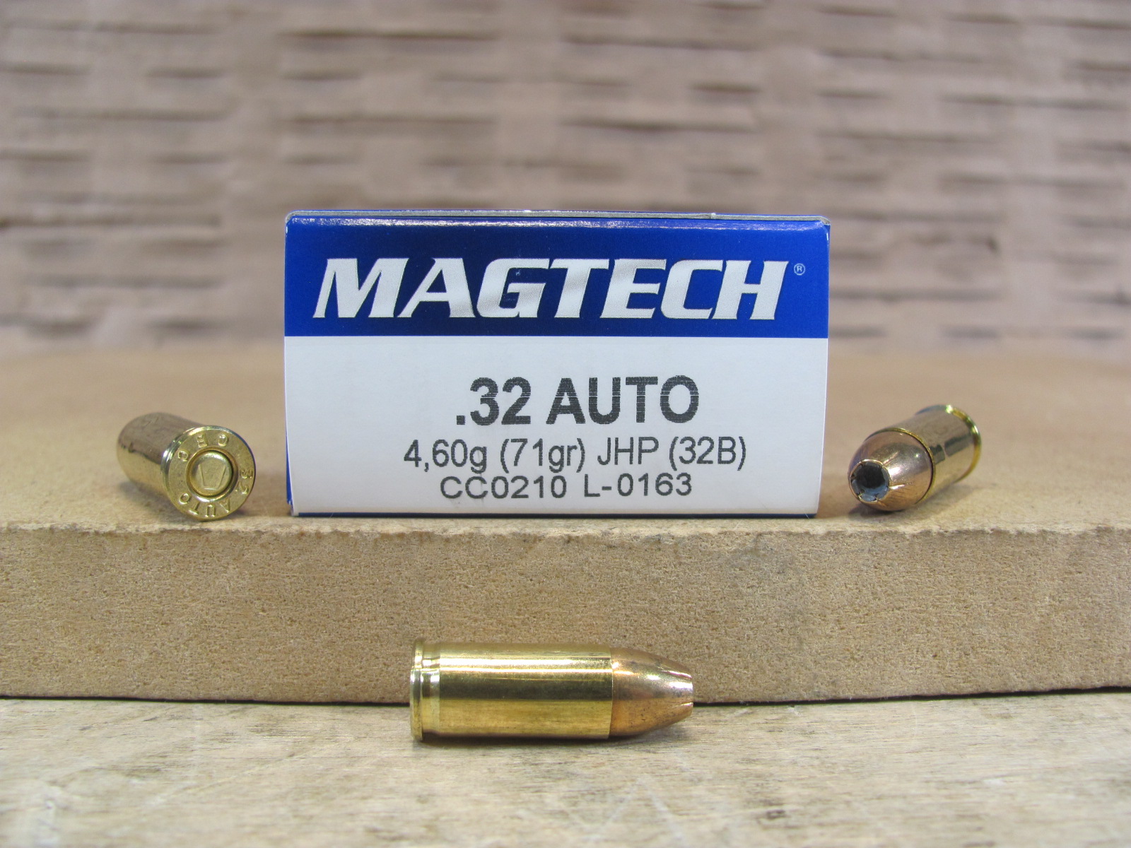 50 Round Box – 32 Auto JHP Hollow Point Ammo by Magtech – 32B