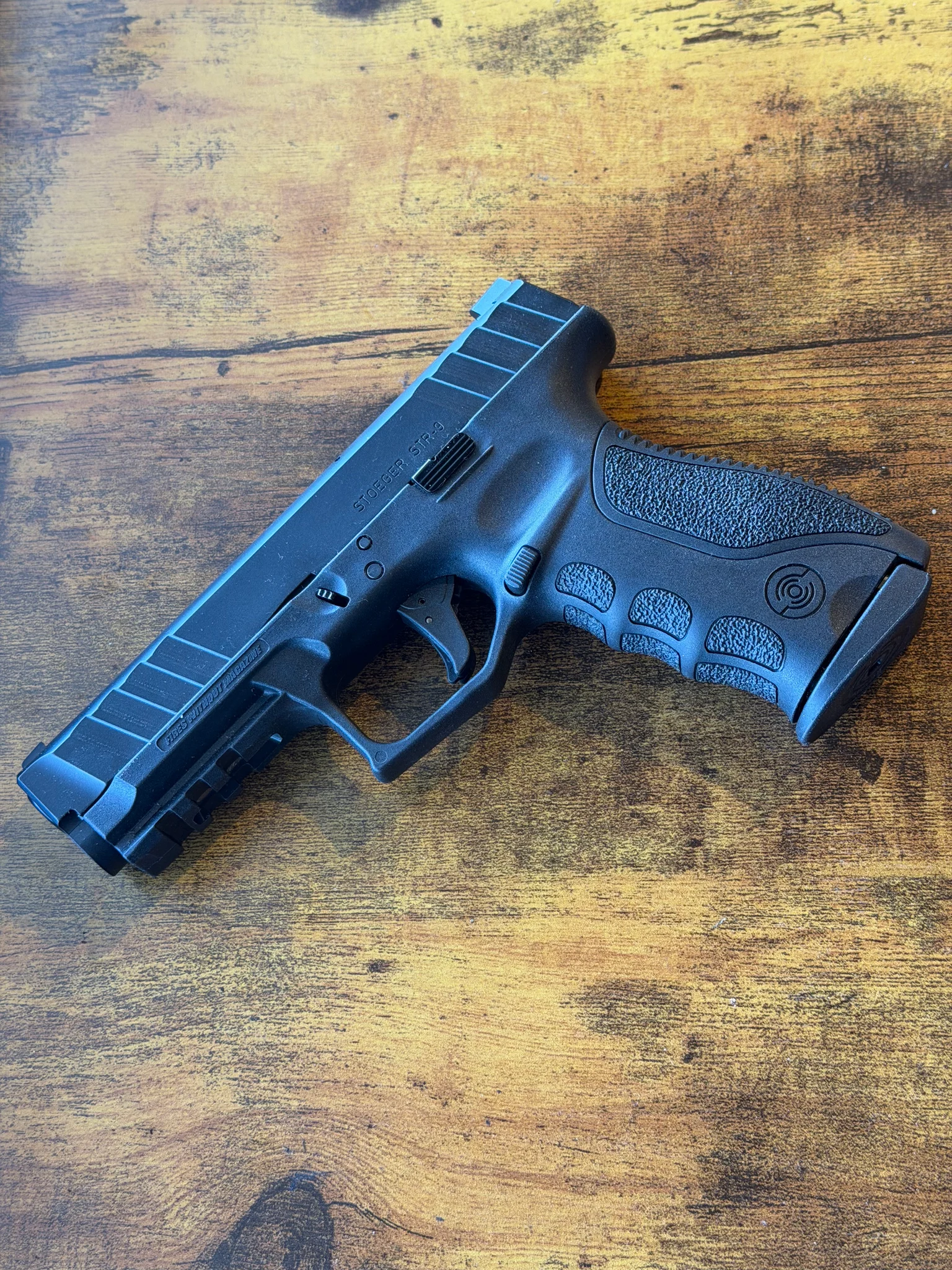 STOEGER STR-9 (Used)
