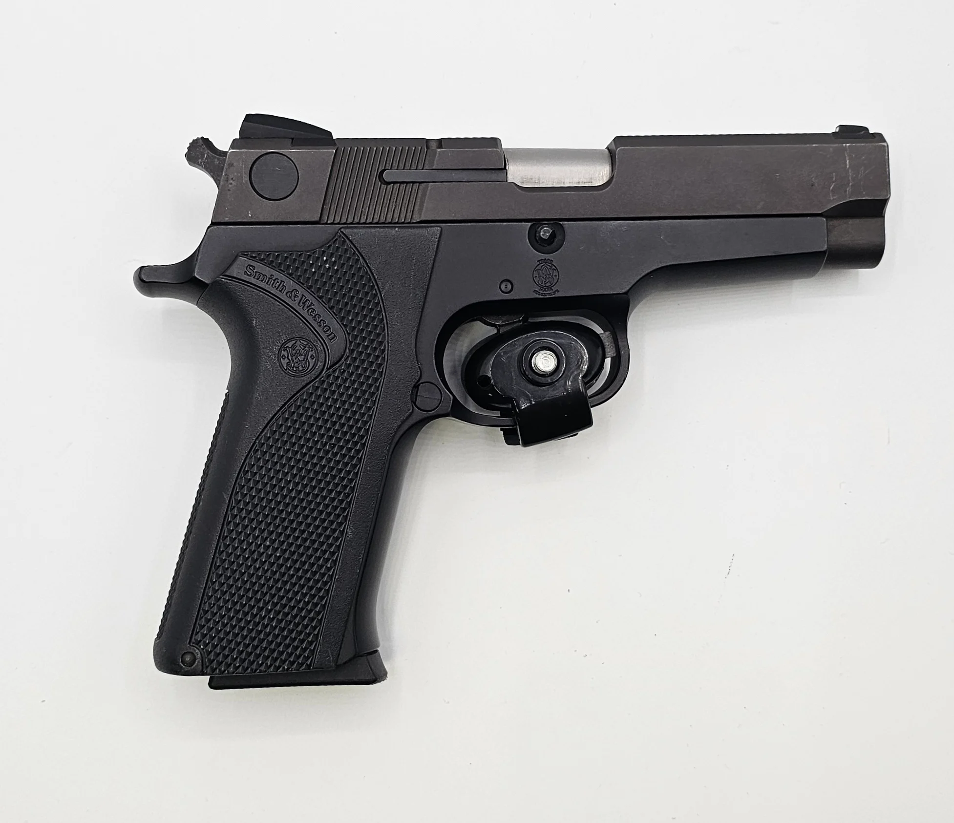 SMITH & WESSON 910 (Used)